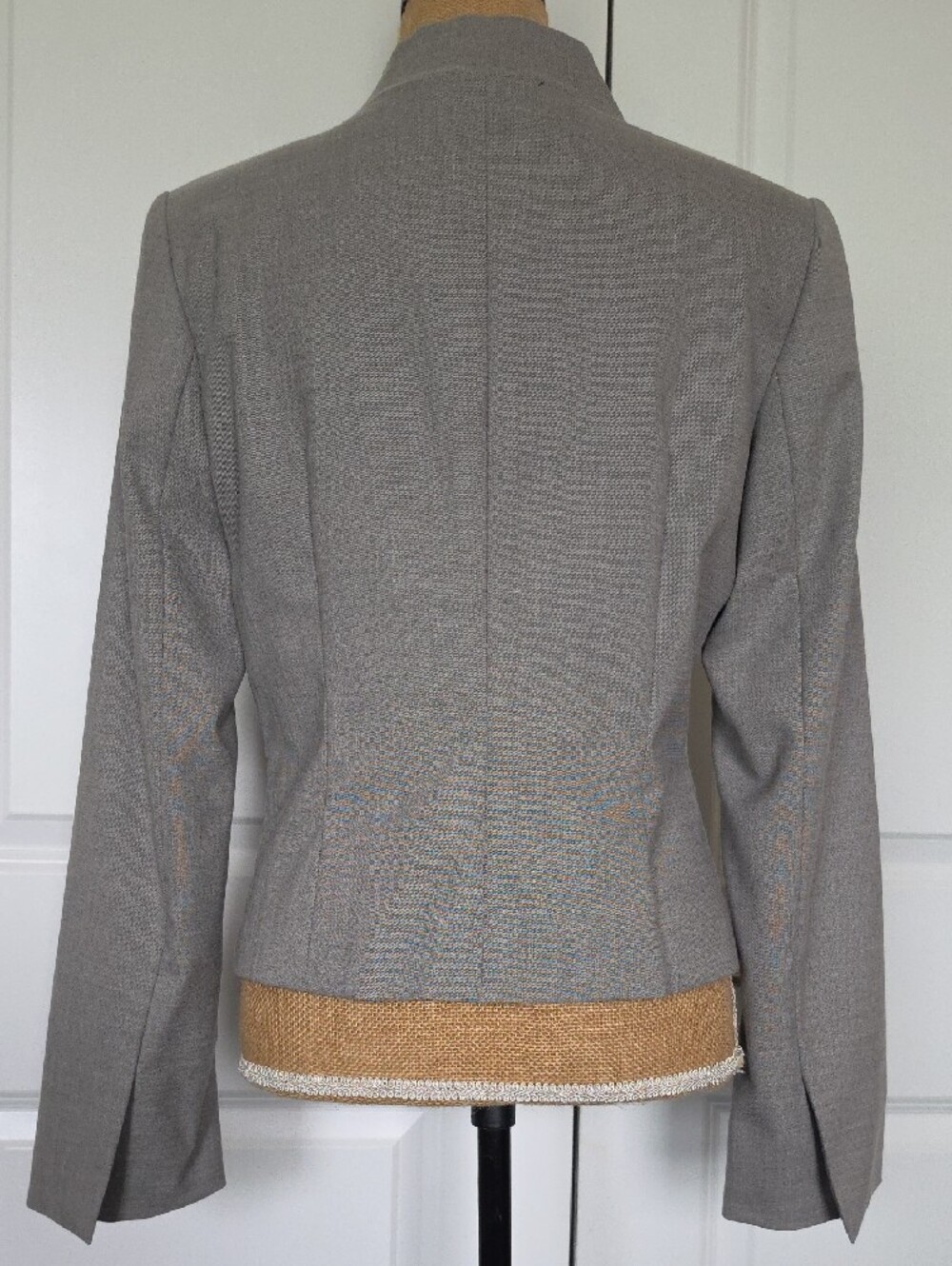 Calvin Klein Light Gray Open-Front Women's Blazer - Picture 3 of 4
